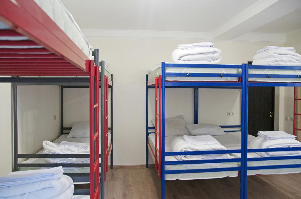 Apartment On Zoolohichna Street 12/15 키예프 외부 사진